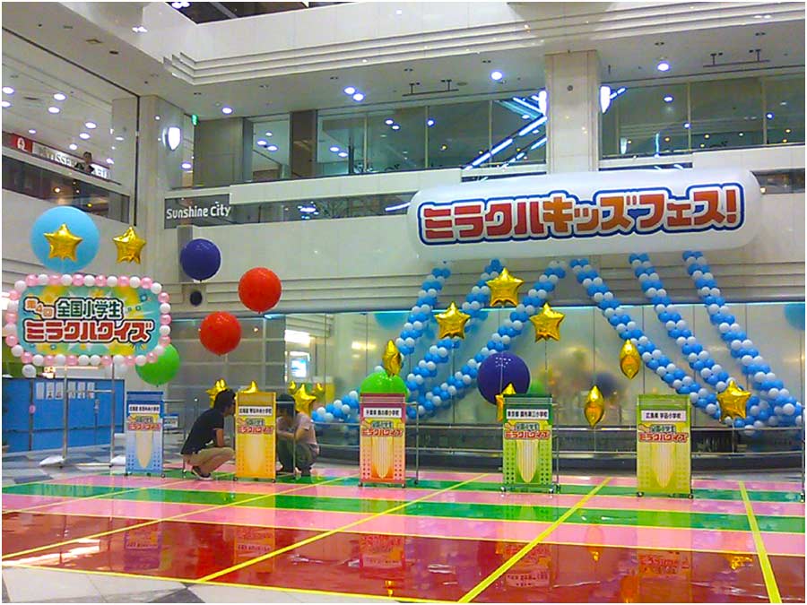 スタジオ舞台風船装飾｜現場施工例